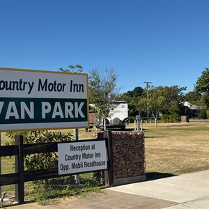 Country Motor Inn Van Park