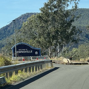 Hervey Range Lookout