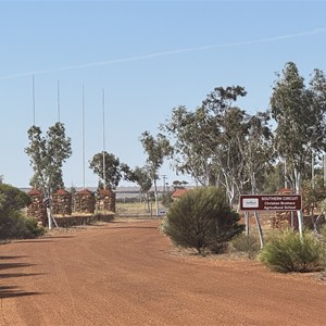 Entry driveway