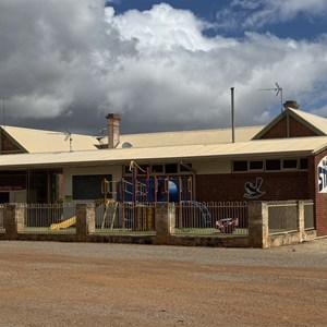 Watheroo Station Tavern & Free Camp