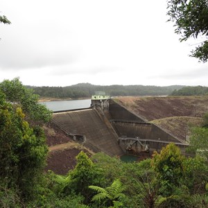 Spillway and dam wall