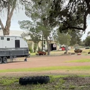 Poochera Hotel Caravan Park