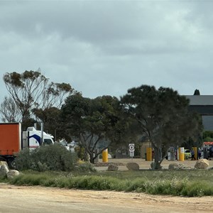 Mundrabilla Roadhouse