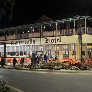 Tattersalls Hotel