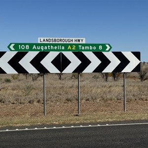 Landsborough Hwy & Mount Playfield Rd
