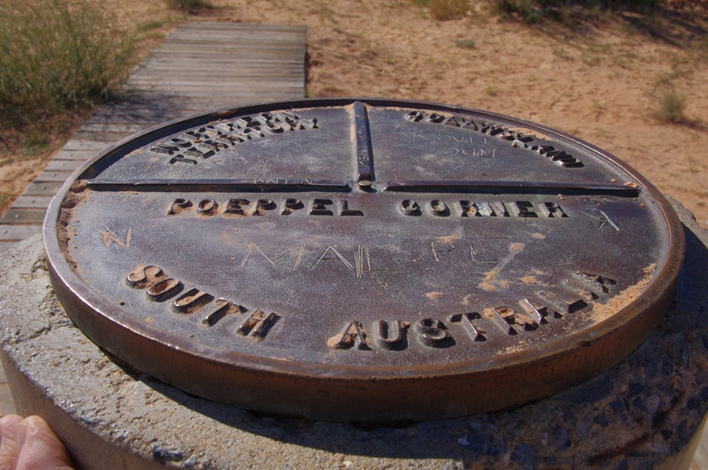 Poeppel Corner SA ExplorOz Places