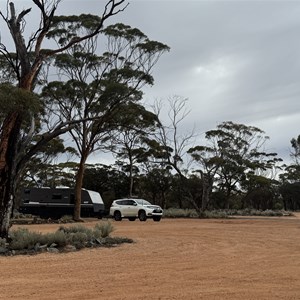 10 Mile Rocks 24hr Camping