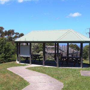 The information shelter and lookout at North Foster
