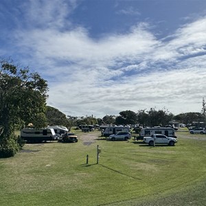 Elliott Heads Caravan Park