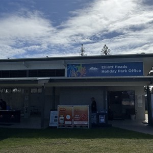 Elliott Heads Caravan Park
