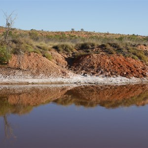 Gravel scrape dam - Anna Plains Track
