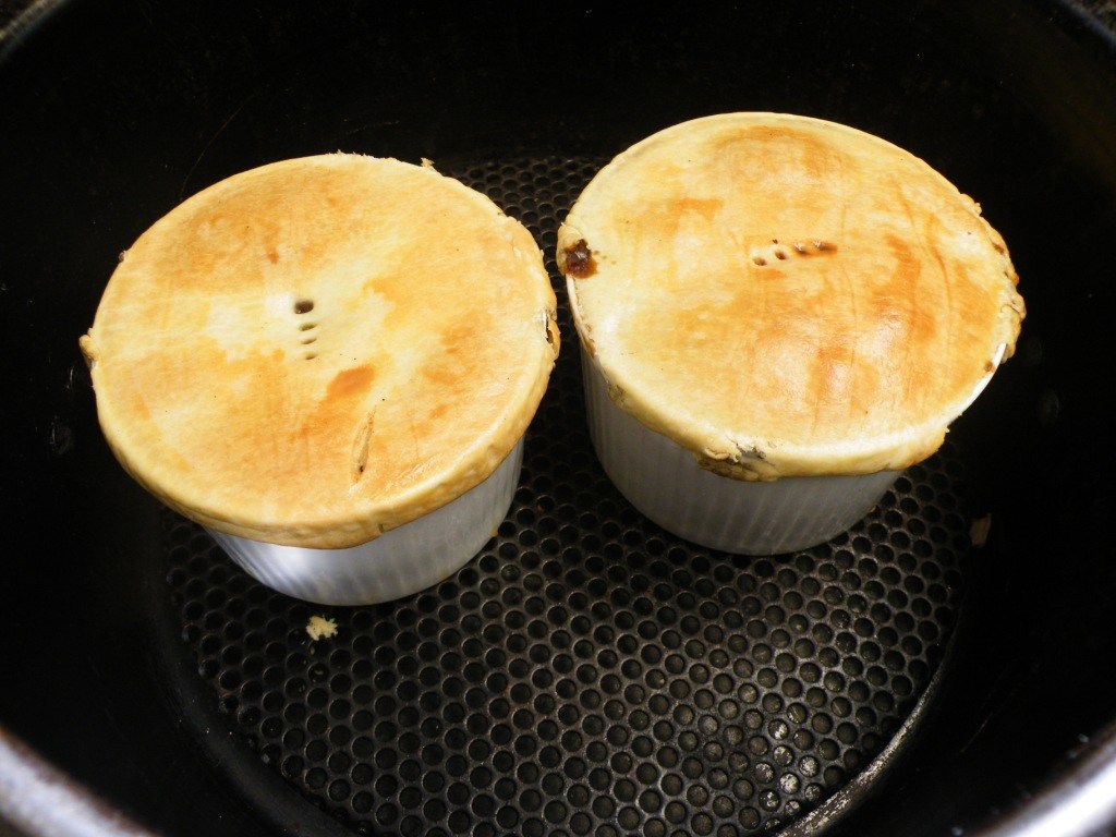 Beef n Stout Pie. @ ExplorOz Recipes